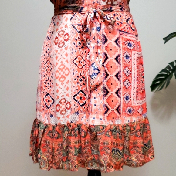 ❌SOLD❌ NWT Guess Spaghetti Strap Dress Size 6 - Picture 3 of 9